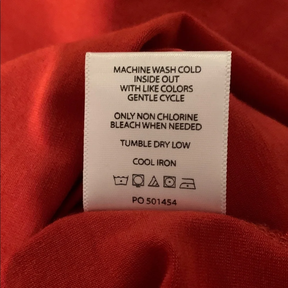 Cuyana Sleeveless Drape-Back  Dress in red - Picture 12 of 14